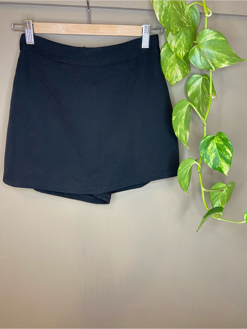 Lulus Black Skort